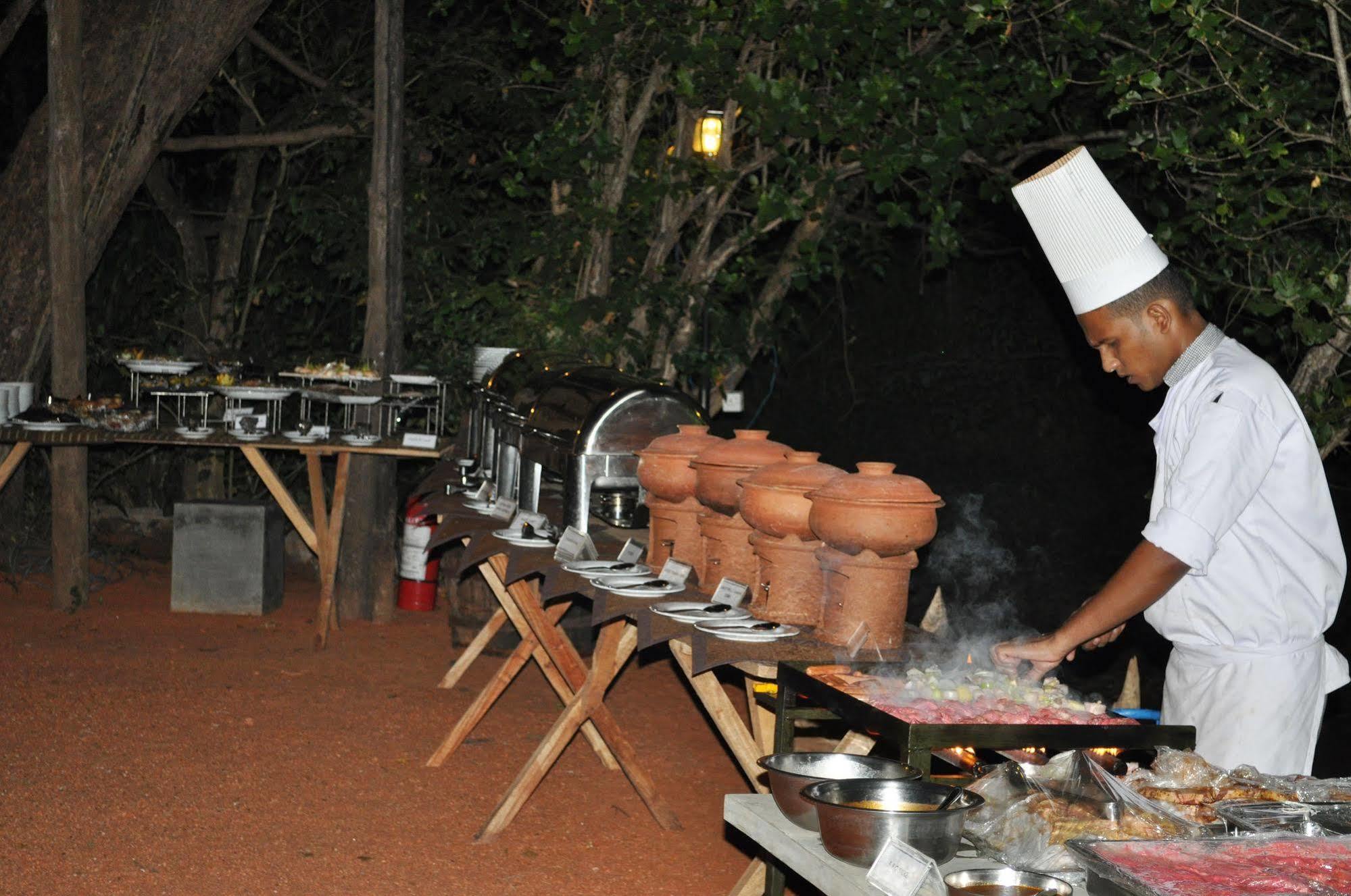 Amaara Forest Hotel Sigiriya Esterno foto